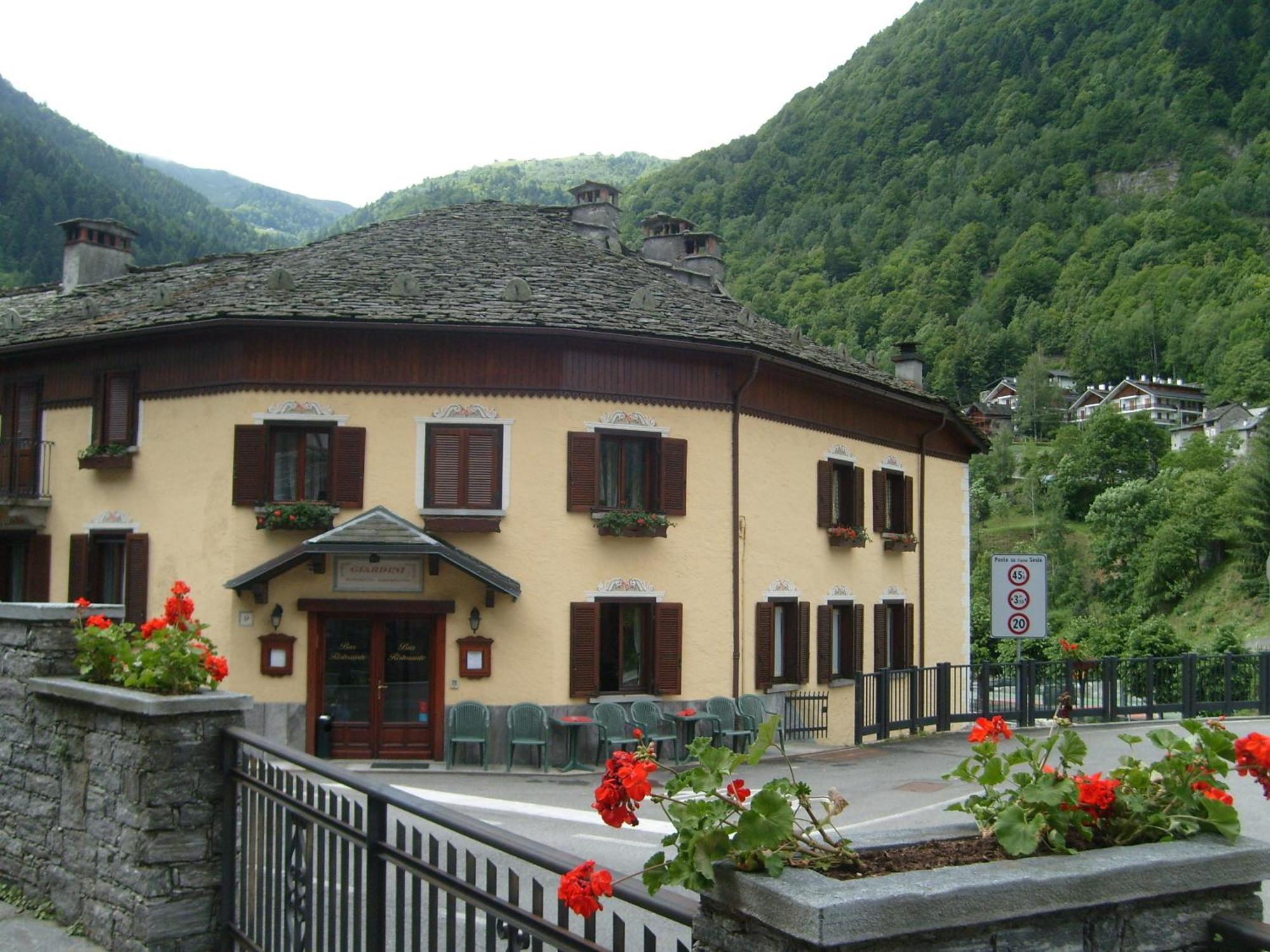 Hotel Residence Giardini Piode Экстерьер фото